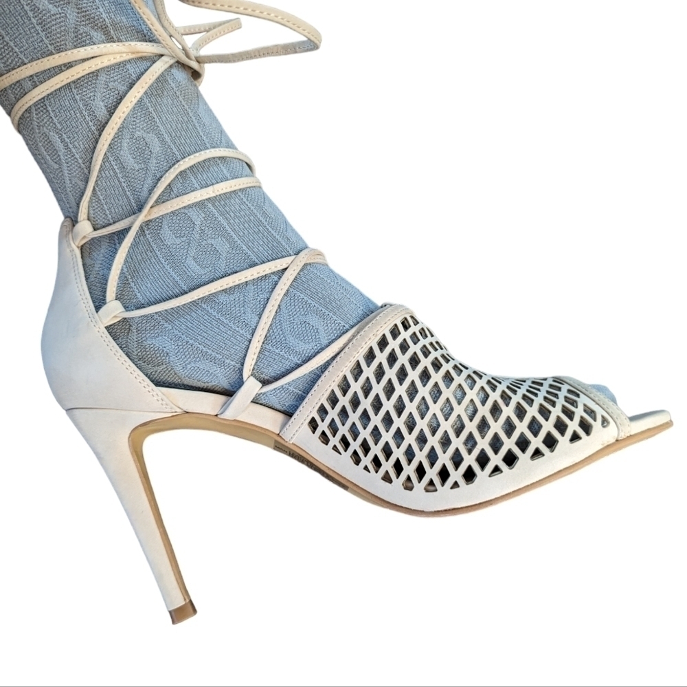 Vince Camuto Vasha Lace Tie Up High Heel Strappy Cutout Nude Beige Sandals 9.5 - Picture 7 of 14